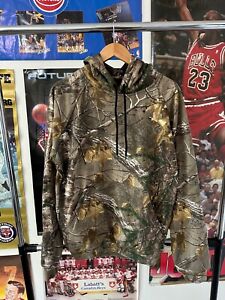 Vintage 2000s Y2K Berne Crazy Realtree Camo Skater Grunge Hoodie Size Small