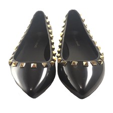 victoria adames flats