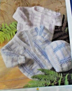 BABY/CHILD'S JUMPER/SWEATER & CARDIGAN &  HAT DK KNITTING PATTERN  SIZES 16"-22" - Picture 1 of 1
