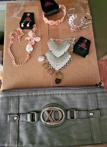 Poparazzi Jewelry Lot NWT With a New XOXO Bag Purse Clutch Jewerly and Bag lot - Picture 1 of 7