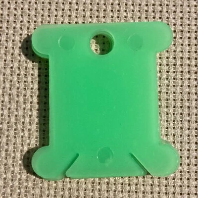 GREEN Plastic Cross Stitch Bobbins Embroidery Thread Holder 25 50 75 100 200  - Image 1 of 4