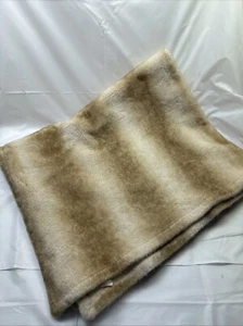 Woolrich Home Faux Fur & Faux Suede Back Throw Blanket Light Brown Tan 60” X 49” - Picture 1 of 6