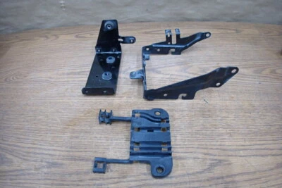 2010 TRIUMPH THUNDERBIRD 1700 ABS ПОДСТАВКА КРОНШТЕЙН  - Изображение 1 из 4