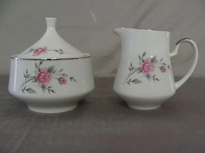 Azúcarero vintage con tapa y crema con rosas rosadas, hecho en Sawada Japón Foto 1 de 4