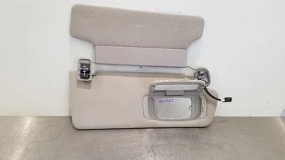 18 TOYOTA SEQUOIA SUN VISOR RIGHT PASSENGER GRAY ILLUMINATED - Image 1 of 4