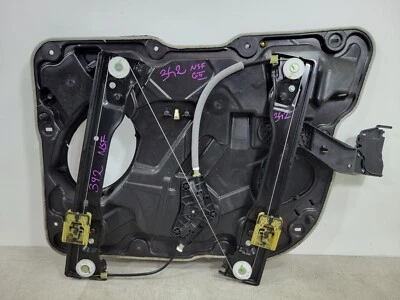 JEEP GRAND CHEROKEE WK2 13-16 NEARSIDE FRONT WINDOW REGULATOR & MOTOR - Image 1 of 4