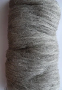 Light Grey Wolf Blend Carded Wool Batt Undyed Natural Shetland Wool Felt Spin - Picture 1 of 8