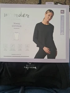 Hottotties By Wander Naomi Crewneck Long Sleeve Shirt size XL 16-18 Black NEW - Picture 1 of 7