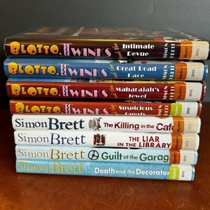Lot: 8 Simon Brett Books Blotto Twinks Feathering Mystery Series Hardcover Novel - Imagen 1 de 13