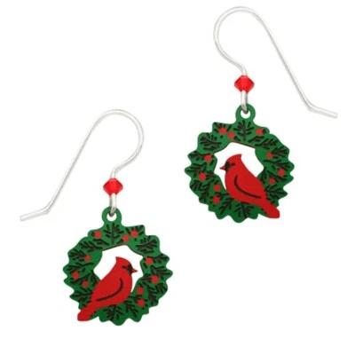 Pendientes perforados Sienna Sky Christmas Cardinals on a Holiday Wreath Hechos en EE. UU. Foto 1 de 4