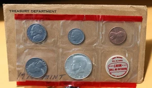 1970 U.S. Mint Uncirculated Coin Set- With the Key Date 40% Silver Kennedy Half - Picture 1 of 7