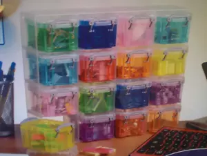 REALLY USEFUL BOX 16 Colorful Box Organizer 0.14 Liter with Snapping Lids - Picture 1 of 3