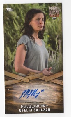 Tarjeta autógrafa automática Mercedes Mason/Ofelia 2017 Topps Fear the Walking Dead MM2 Foto 1 de 2