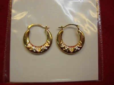 10K TRI-COLOR GOLD HOOP EARRING WITH SM. HEARTS - SWEET & PETITE - Image 1 of 4