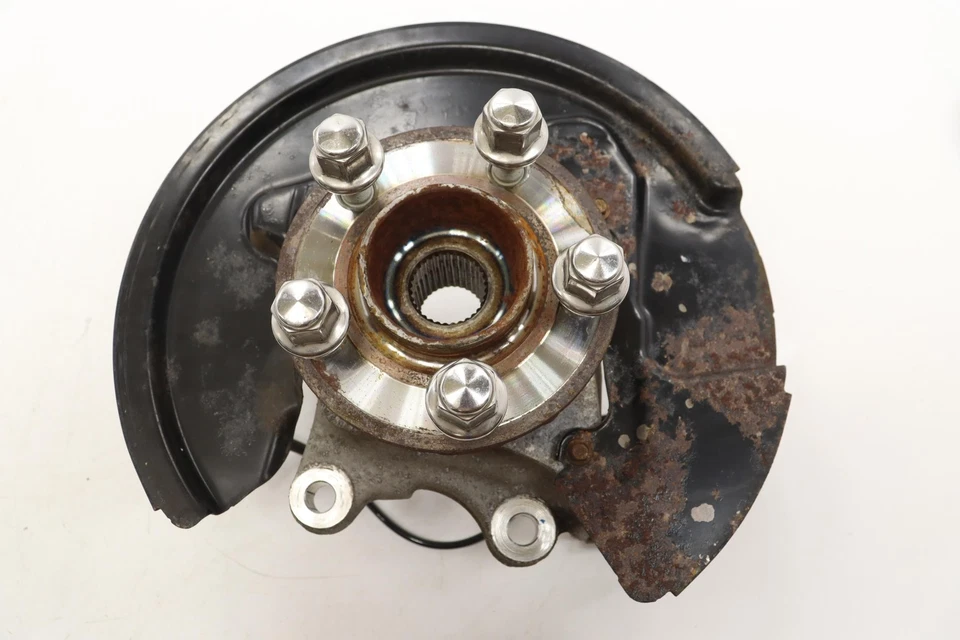 2015-2023 FORD MUSTANG REAR RIGHT STEERING SPINDLE KNUCKLE & HUB OEM FR3C5A970BB - Image 1 of 4