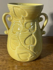 Vintage Shawnee Pottery Yellow #805 TRAILING IVY Handled Vase - Picture 1 of 6