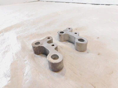 Aprilia RSV1000R RSVR y RSV 1000 Tuono Motor Montaje Soporte Espaciadores Foto 1 de 4