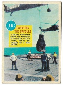 1963 Topps Astronauts 3-D #16 Carrying the Capsule-Free USA Ship