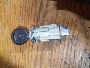 02-07 JEEP LIBERTY IGNITION TUMBLERS WITH KEY LOT 3 - Picture 1 of 2