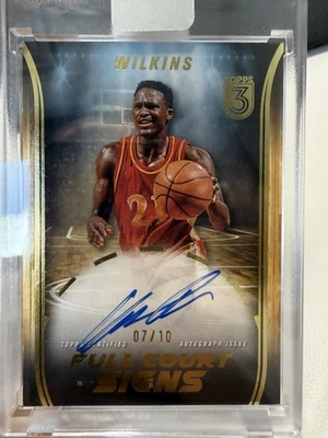 2023-24 Topps Three - Full Court Signs Dominique Wilkins #FCS-DW Gold /10 (AU) - Image 1 of 2