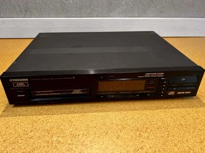 RARE VINTAGE Pioneer PD-M40 6 Disc CD Changer JAPAN 1987 no remote or cartridge - Image 1 of 4