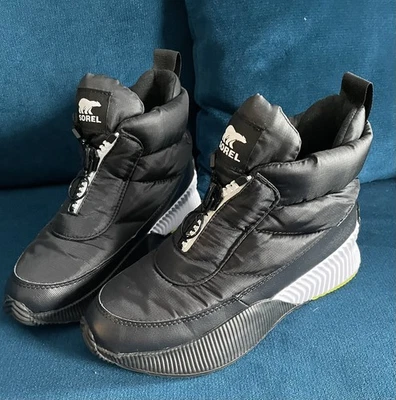 Bota impermeable Sorel para mujer Out N About III con cremallera hinchada talla 6,5 M negra NL4943-010 Foto 1 de 4