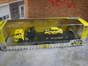 M2 "MOON EQUIPPED" AUTO HAULER 1/64 + LIMITED ED.++++++ "MOONEYES" 1969 DATSUN - Picture 1 of 7