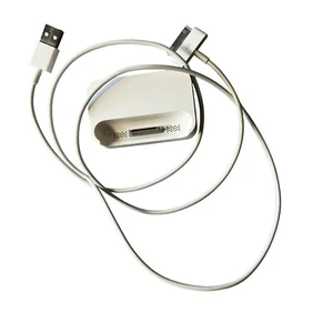 Station d'accueil Apple iPod iPhone A1353 - Blanc Station d'accueil pour Classic/Nano/iPhone - Photo 1 sur 12