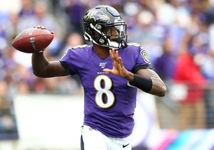 BALTIMORE RAVENS SUPERSTAR QUARTERBACK LAMAR JACKSON AZIONE 8x10 - Foto 1 di 1