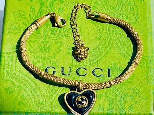 Bracciale Gucci cuori neri logo GG timbrato