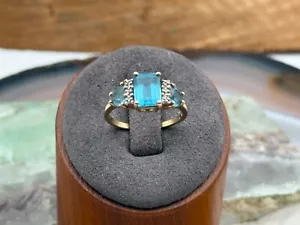 10k Solid Yellow Gold Three Stone Blue Topaz Diamond Accent Ring Size 7--697.25 - Picture 1 of 7