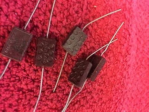 CM20D 250J 25MMF MICA AEROVOX CAPACITOR DOMINO 5 PCS NOS - Picture 1 of 1