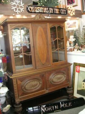 Vitrina/cabina vitrina de nogal años 20 con puertas de cristal muy buen estado  Foto 1 de 4