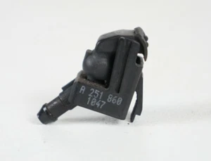 06-2010 mercedes w251 r350 r320 right windshield washer hood nozzle sprinkler - Picture 1 of 11