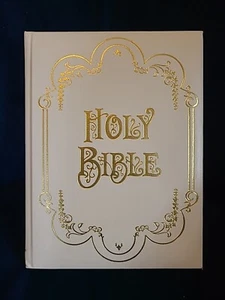 Holy Bible - New American Catholic Bible - Family Life Edition 1970 - Imagen 1 de 15