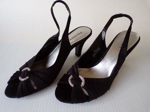 dress barn flip flops