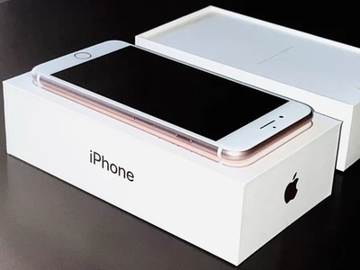 Apple iPhone 7 Plus + Accessories All Carrier Unlocked Immaculate Mint Condition - Image 1 of 4