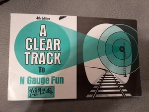 Guida Vintage Atlas A Clear Track To N Gauge Fun 4a Edizione 1986 - Foto 1 di 7