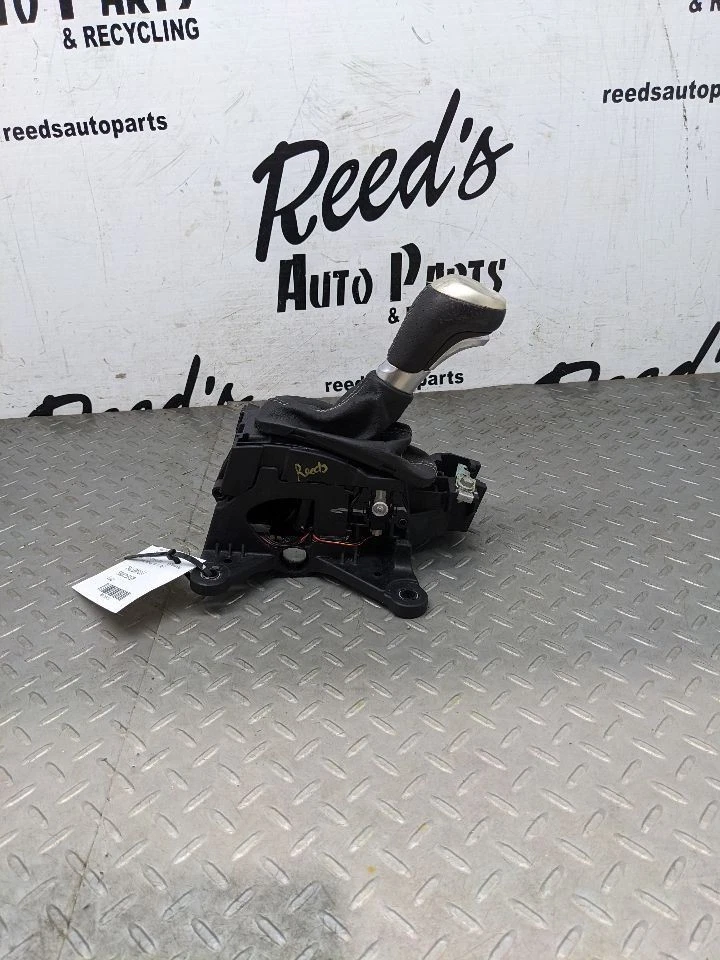 Palanca de cambios de piso Chevy Camaro 16 17 18 19 20 21 22 23 24 modo de accionamiento OEM1169712 Foto 1 de 4