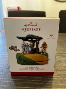Hallmark Wizard of Oz Limited Edition Lions And Tigers And Bears - Picture 1 of 2