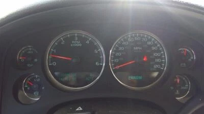 Medidor de velocímetro usado se adapta a: Chevrolet Suburban 1500 Cluster 2013 grado A de EE. UU. Foto 1 de 4
