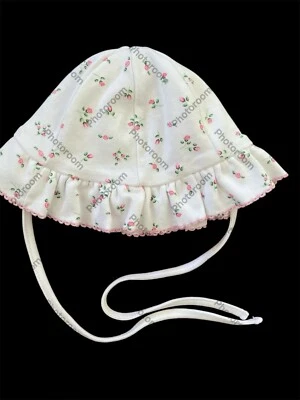 Kissy Kissy Usado en Excelente Condición Pima Blanco/Rosa Rosebuds Borde Crochet Sombrero Sol-Recién Nacido Foto 1 de 3