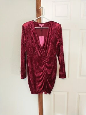 Nuevo con etiquetas Vestido Betsey Johnson Para Mujer Talla L Terciopelo Aplastado Rojo Cuello en V Fecha Noche Foto 1 de 4
