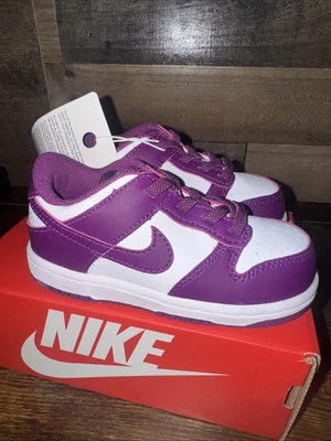 NUEVO EN CAJA - Nike Dunk Low Blanco/Viotech-Blanco - talla 8c (TDE) FB9107-110 Foto 1 de 4