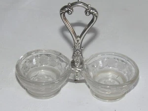 05J20 ANCIEN SALERON SALIERE DE TABLE EN ARGENT MASSIF POINCON MINERVE XIXe - Picture 1 of 3