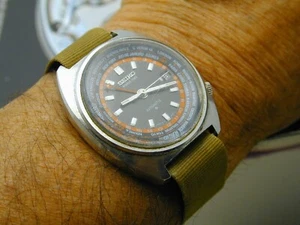 1972 VIETNAM SEIKO WORLD TIME OWNED BY VET WHO FIRED 105 155 SHELLS - Picture 1 of 10