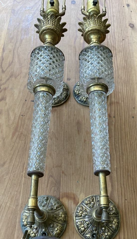 Rare Lovely Vintage Victorian Style Pair Of Ornate Glass & Brass Wall Sconces Cover