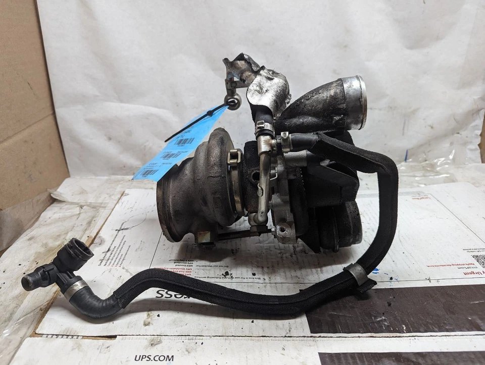 Passenger Turbo/Supercharger 4.4L Twin Turbo Fits 15-19 BMW X6M , 11657849044  - Изображение 1 из 4