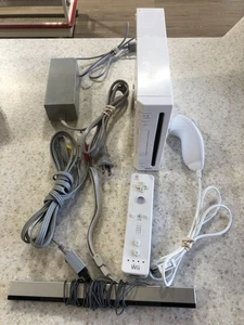 NINTENDO WII wii SYSTEM REMOTE NUNCHUK CONSOLE CONTROLLER HOOKUPS WORKS NES HQ - Picture 1 of 2