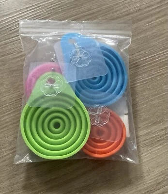 Набор из 4 складных силиконовых воронок. - Изображение 1 из 3